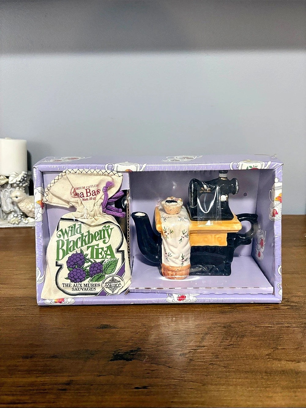 Vintage-Style Purple & Green Tea-Themed Decorative Set